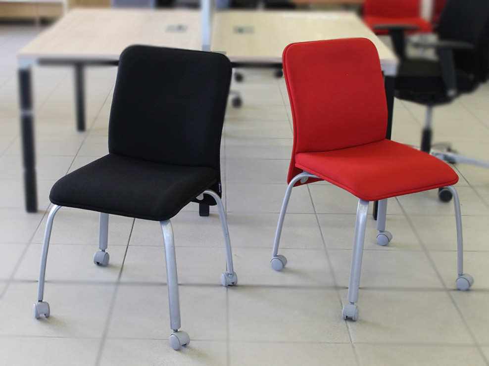 Naudota lankytojų kėdė, ND-kd-285-2 VERSO Narbutas, raudona. 