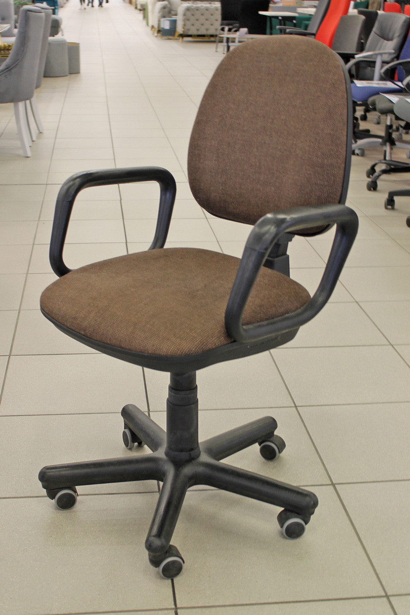 Naudota biuro kėdė, ND-kd-291 Prestige, ruda. (maksimali apkrova 100 kg)