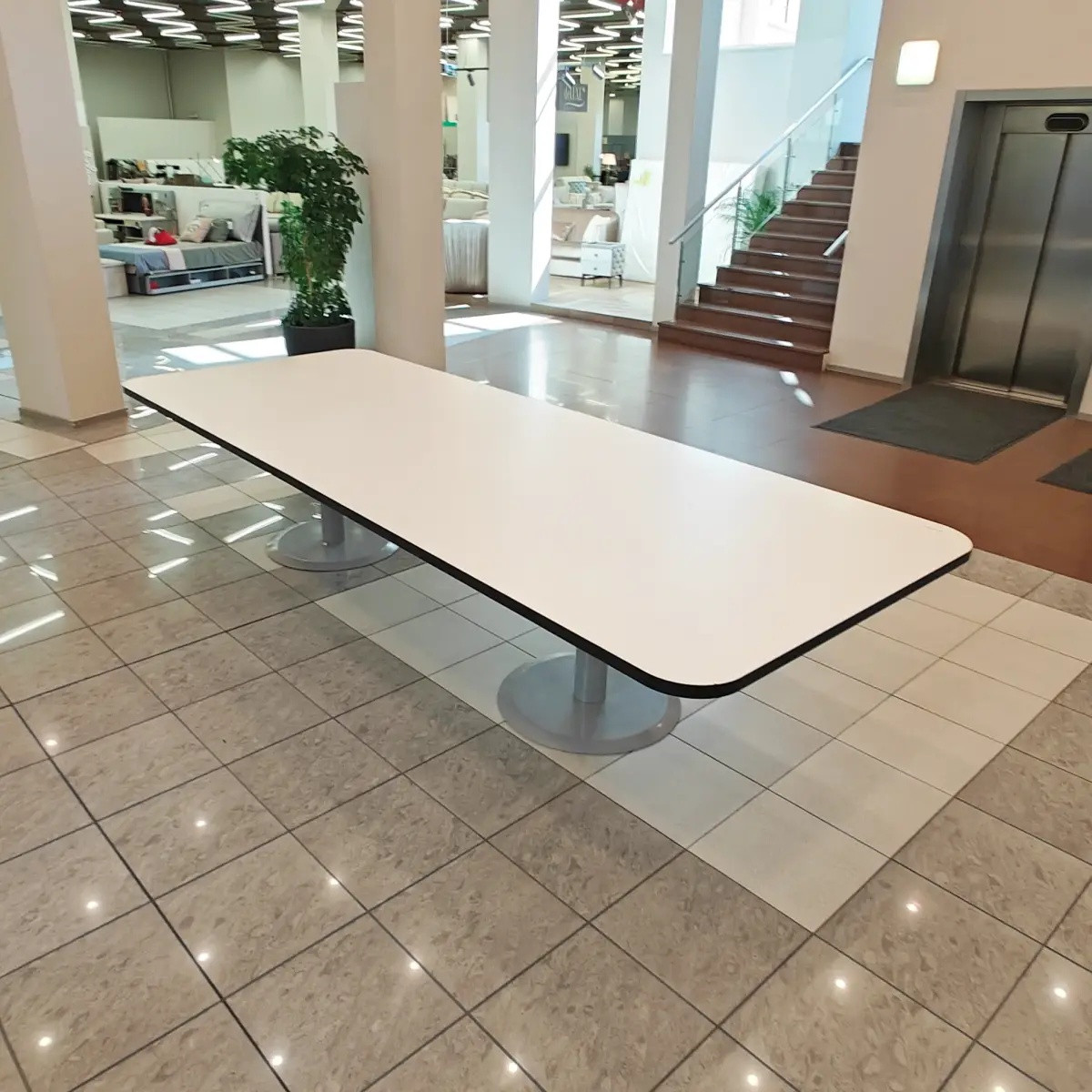 Baltas didelis posėdžių stalas ND-ST-851